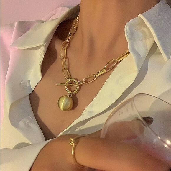 Big Ball Golden Pendant Necklace - Picture 4 of 5